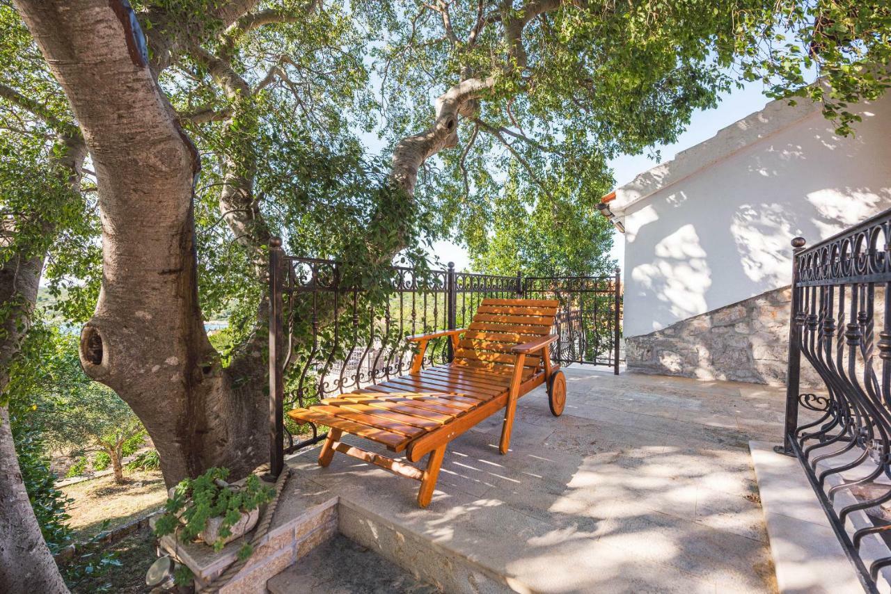 Вилла Authentic House Pelegrinka Дрвеник-Мали Экстерьер фото